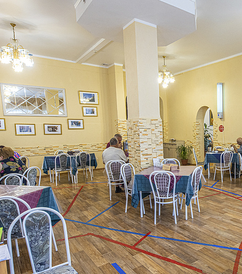 Санаторий «Надежда» г. Ессентуки. Столовая Санаторий «Надежда» г. Ессентуки. Столовая
