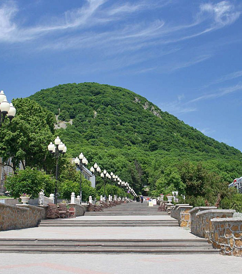 Железноводская Клиника НИИ Курортологии. Гора Железная Железноводская Клиника НИИ Курортологии. Гора Железная