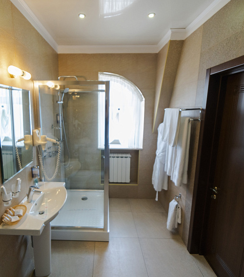 Санаторий «Буковая роща», Железноводск. Ванная комната в номере двухместный двухкомнатный «Люкс» Санаторий «Буковая роща», Железноводск. Ванная комната в номере двухместный двухкомнатный «Люкс»