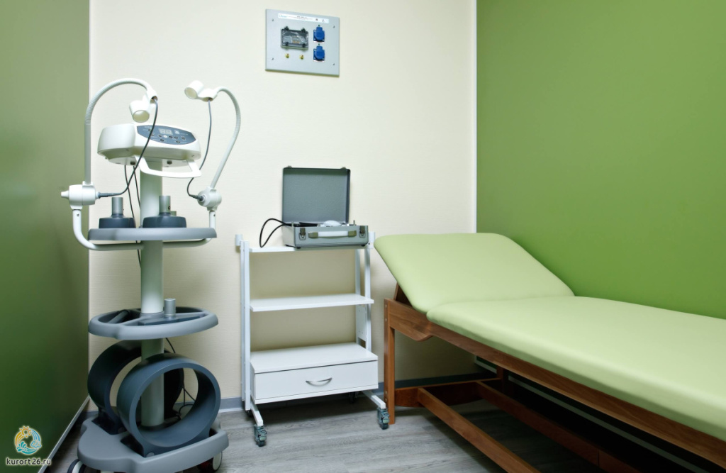 cabinet3.jpg cabinet3.jpg