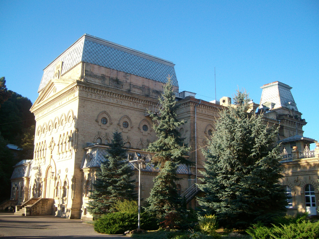 Здание_курзала,_resort_room,_Kislovodsk,_Russia_15.jpg