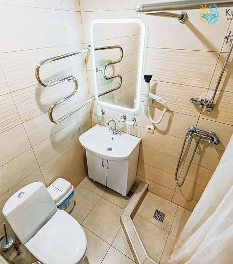  Санаторий «им. Димитрова» Кисловодск. Двухместный двухкомнатный номер 1 категории