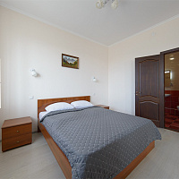 Полулюкс 4-местный 1-комнатный (Семейный)