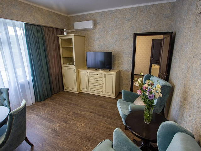 Санаторий «Дубрава», Железноводск. 2-мест. 2-комнатный люкс