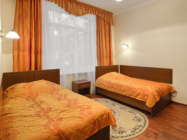 Санаторий «им. Анджиевского», Ессентуки. 2-местный 2-комнатный номер 1 категории, корпус 2