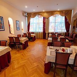  Санаторий «Зори Ставрополья», Пятигорск. Обеденный зал для отдыхающих в "Люксах"