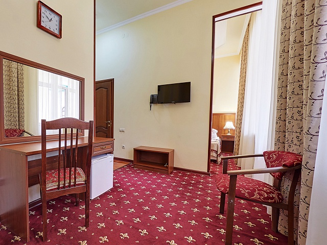 Санаторий «Белая Дача», Кисловодск. 2-местный 2-комнатный «Джуниор Сюит» с балконом