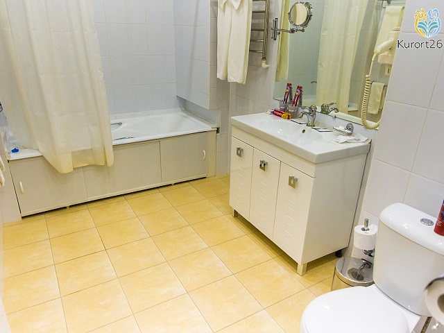 Санаторий «им. Г. К. Орджоникидзе», Кисловодск. 2-местный номер «Люкс»