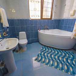  Медицинский центр «Княжна Мери» Железноводск. Ванная комната в номере двухкомнатный люкс