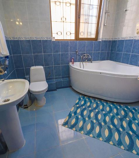  Медицинский центр «Княжна Мери» Железноводск. Ванная комната в номере двухкомнатный люкс