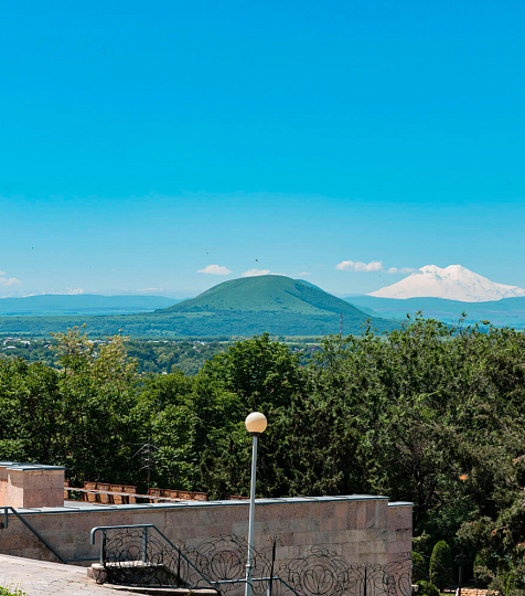  Центральный военный санаторий, г. Пятигорск. Красивый вид с территории санатория