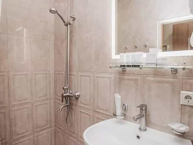 Двухкомнатный 2-местный «Люкс» , семейный (с балконом)