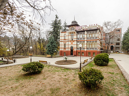 Пансионат «Шаляпинъ», Кисловодск. Вход на территорию