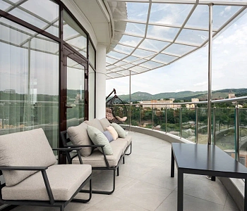  Cанаторий &laquo;Вернисаж&raquo; г. Кисловодск. Номер Пентхаус, выход на балкон