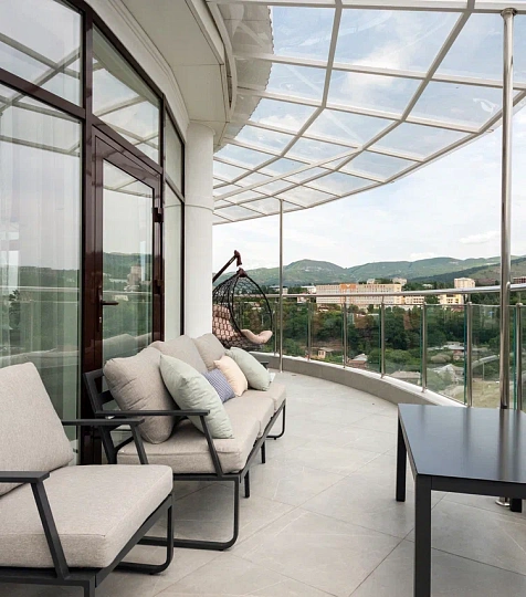  Cанаторий «Вернисаж» г. Кисловодск. Номер Пентхаус, выход на балкон