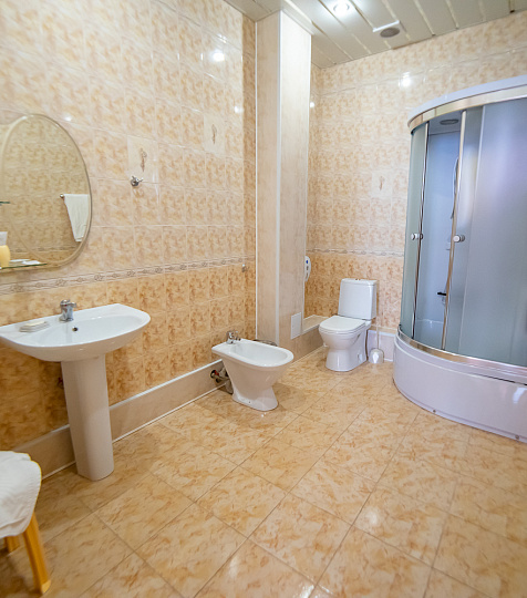  Санаторий «Воронеж» Ессентуки. Ванная комната в номере двухместный двухкомнатный Люкс
