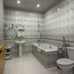  Санаторий «Москва», г. Ессентуки, Люкс (2-х комнатный 2-х местный) "Улучшенный", ванная комната