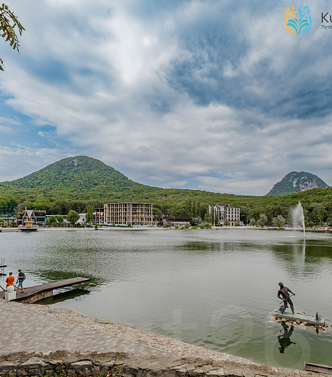  Санаторий «им. 30-летия Победы» г. Железноводск. Озеро 30'ка