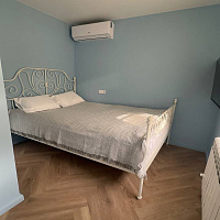 Голубая квартира-студия 15/4 в центре