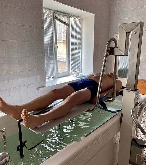  Центральный Военный санаторий, Пятигорск. Подводное вытяжение позвоночника