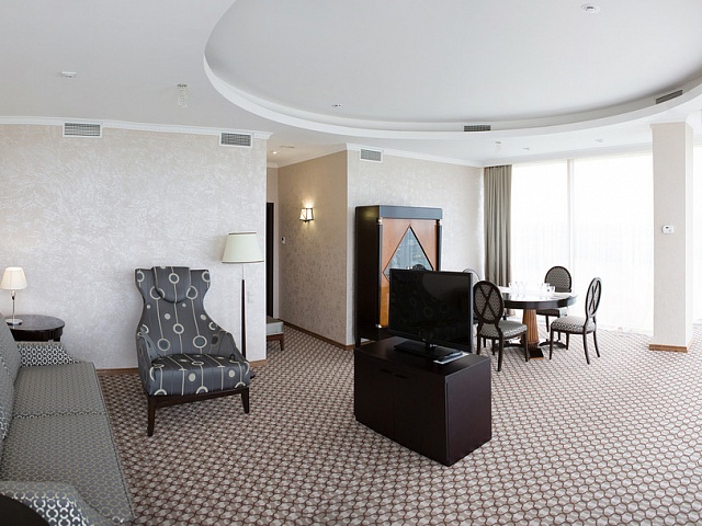 Санаторий «Русь», Ессентуки. 3-комнатный «Апартамент Президентский»