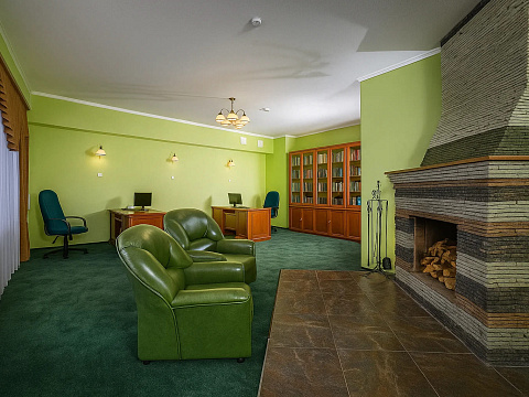 Санаторий «Лесной», г. Железноводск. Зона отдыха, библиотека