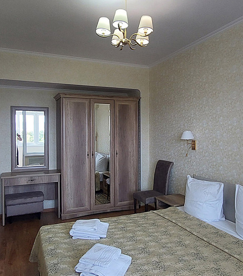  Санаторий «Москва», г. Ессентуки, Люкс (2-х комнатный 1-но местный)