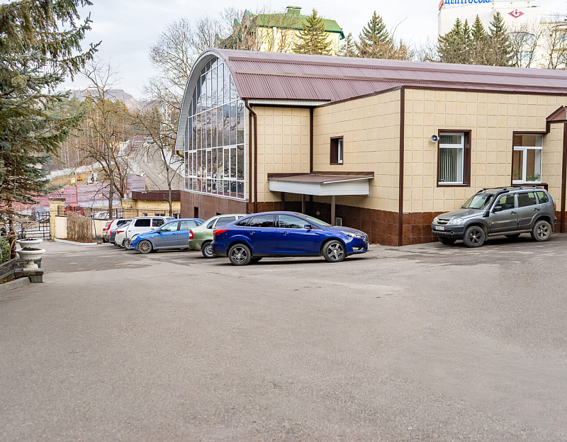 Санаторий им. Горького, Кисловодск. Парковка
