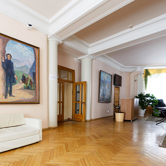  Санаторий «им. С.М. Кирова» Кисловодск. Холл в спальном корпусе