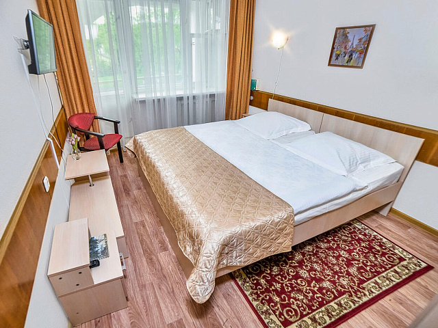 Детский военный санаторий, Пятигорск. 2-местный 1-комнатный смежный номер