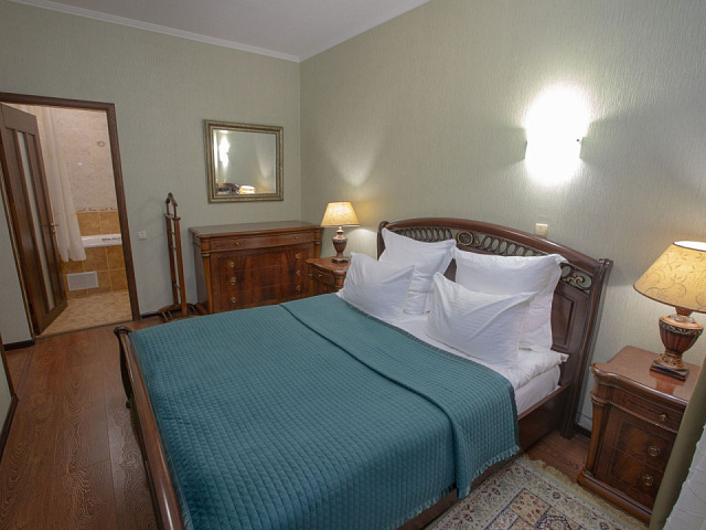 Санаторий «Вилла Арнест», Кисловодск. 2-местный номер «Люкс Комфорт»