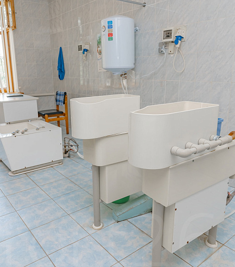 Пансионат с лечением «Геолог Казахстана», Железноводск. Двухкамерные ванны Пансионат с лечением «Геолог Казахстана», Железноводск. Двухкамерные ванны