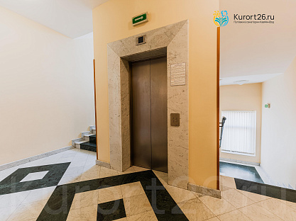 Санаторий «Долина Нарзанов» г. Кисловодск. Лифт в спальном корпусе