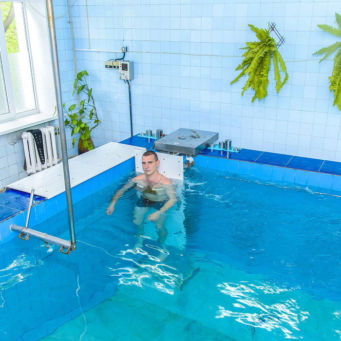  Санаторий «Зори Ставрополья», Пятигорск. Бассейн для подводного вертикального вытяжения позвоночника