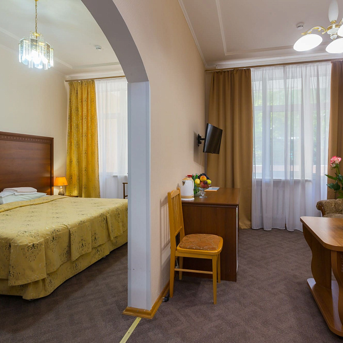  Санаторий «Москва», г. Кисловодск. Двухместный номер «Люкс»