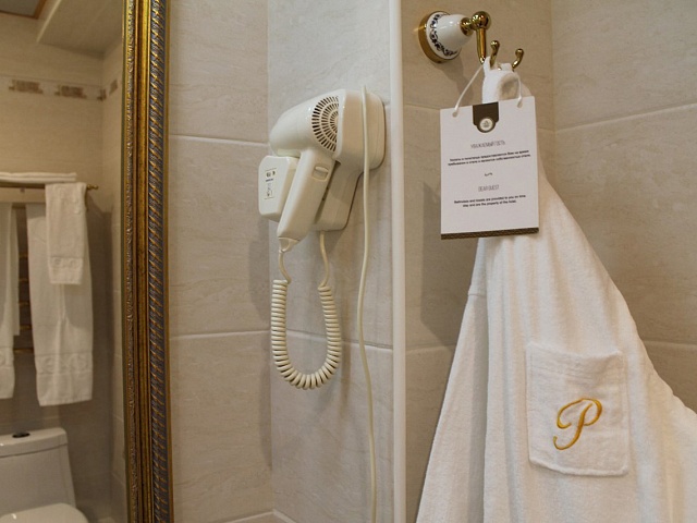 СПА-комплекс «Рафаэль», Железноводск. 4-местный 3-комнатный номер «Люкс»