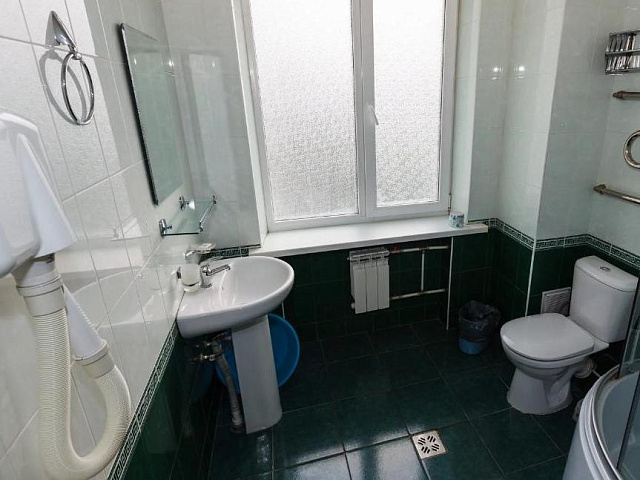 Санаторий «Руно», г. Пятигорск, номер 1-местный Стандарт (Каштан), ванная комната