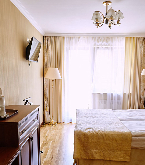  Санаторий Целебный Нарзан,  Кисловодск.. Номер Стандарт-Комфорт
