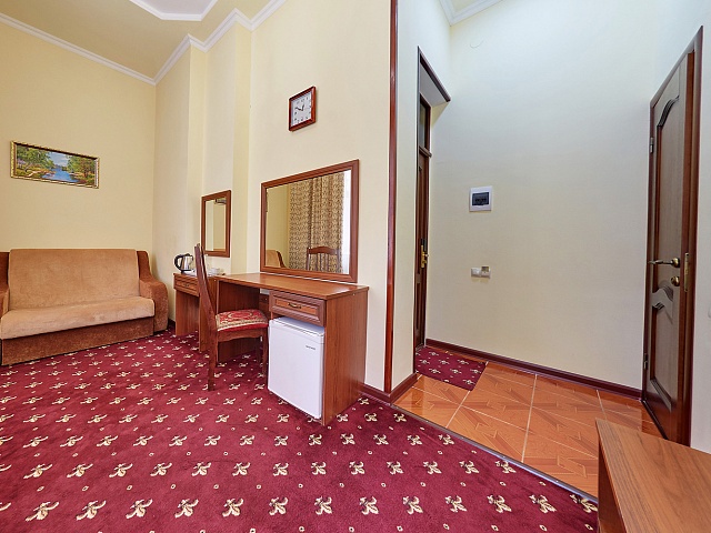 Санаторий «Белая Дача», Кисловодск. 2-местный 2-комнатный «Джуниор Сюит» с балконом