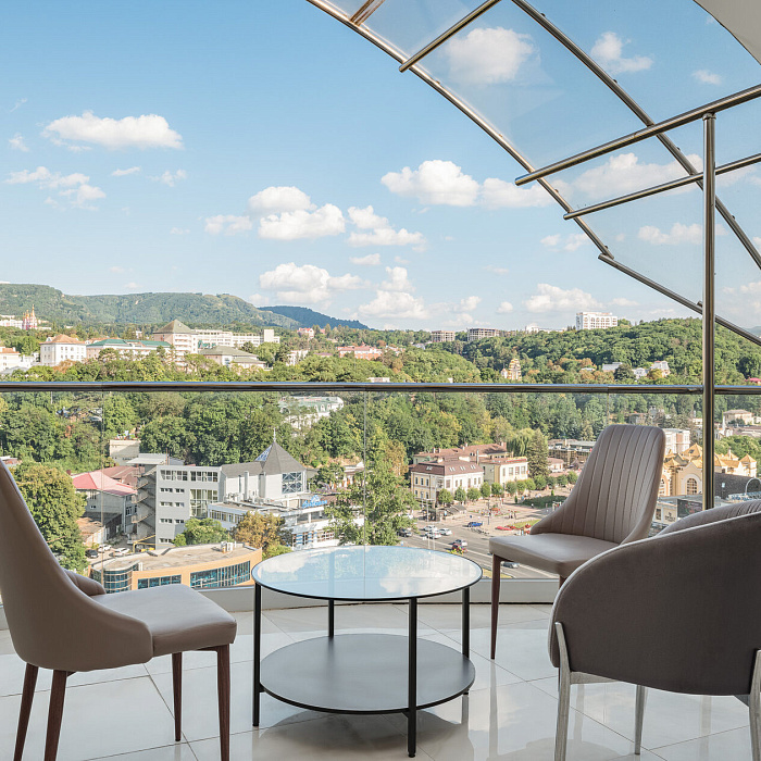  Cанаторий «Вернисаж» г. Кисловодск. Номер Люкс, балкон