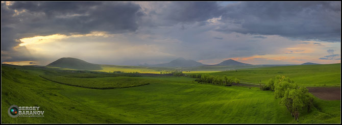 Вид на КМВ с Золотого Кургана Вид на КМВ с Золотого Кургана