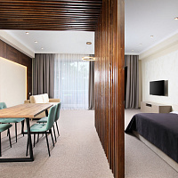 Оздоровительный комплекс «Затерянный рай у Машука», 1-комнатный четырехместный номер «Делюкс» Оздоровительный комплекс «Затерянный рай у Машука», 1-комнатный четырехместный номер «Делюкс»