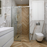 Оздоровительный комплекс «Затерянный рай у Машука», 1-комнатный четырехместный номер «Форест Делюкс», ванная комната Оздоровительный комплекс «Затерянный рай у Машука», 1-комнатный четырехместный номер «Форест Делюкс», ванная комната