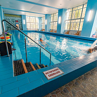 Санаторий «Родник», Кисловодск. Бассейн Санаторий «Родник», Кисловодск. Бассейн
